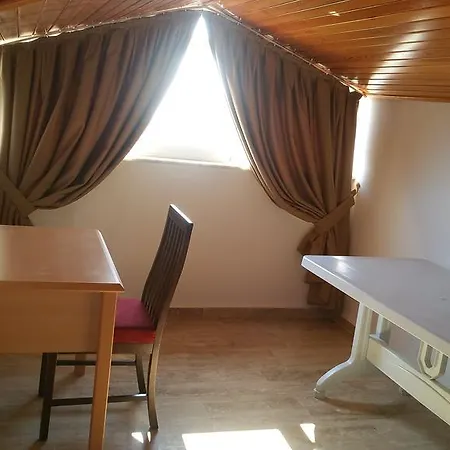 Muzuri Kargicak (Alanya)